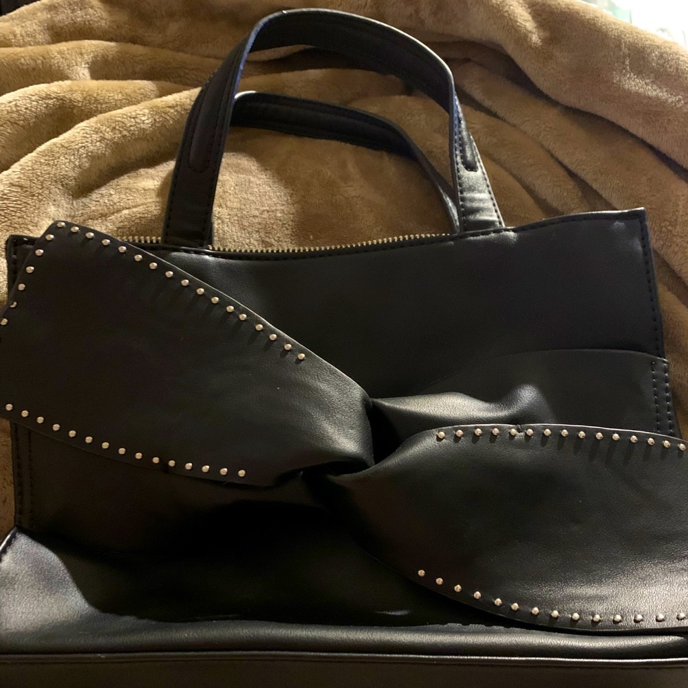 Jessica Simpson Black Leather purse with L/Bow. New - Picture 1 of 12